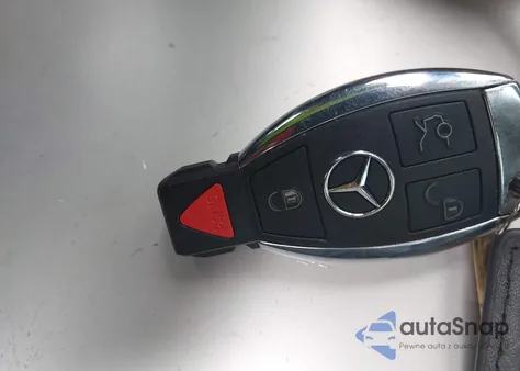 2015 Mercedes-Benz C 300 из США, поврежденный, VIN 55SWF4JB6FU087055